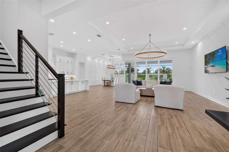 4 bedroom Single Family Residence at 8207 Nevis Run, Isles At Lakewood Ranch, Lakewood Ranch — photo 5
