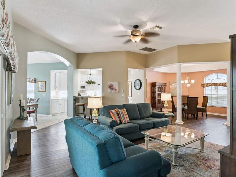 3 bedroom Single Family Residence at 5401 Essex Court, Royal Highlands Ph 01B, Leesburg — photo 4