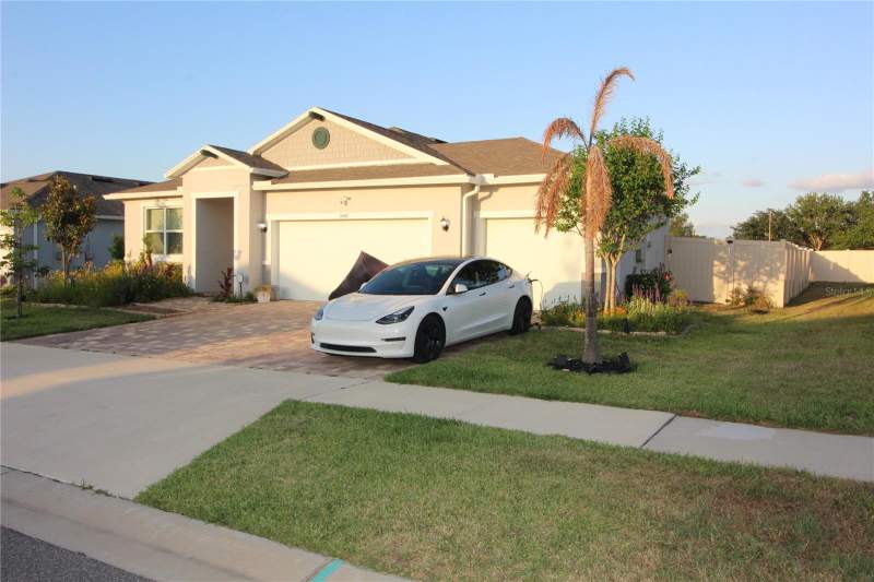 4 bedroom Single Family Residence at 9449 Sanders Park Place, Williams Pointe, Seffner — photo 2