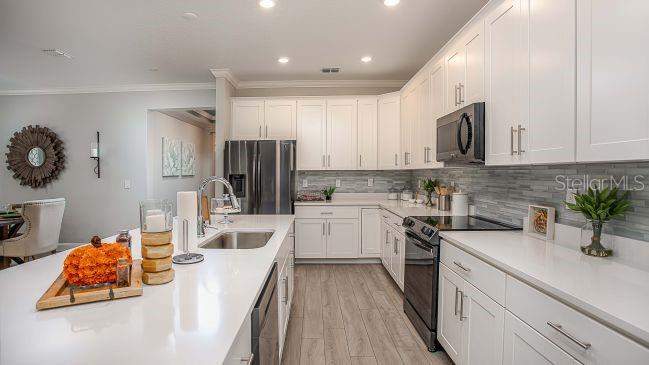 4 bedroom Single Family Residence at 8623 Oakstone Circle, Oakstone Farms, Leesburg — photo 5