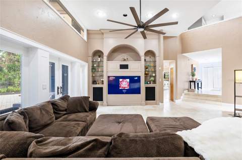 410 Montrose Avenue, Temple Terrace FL - photo 10 of 72