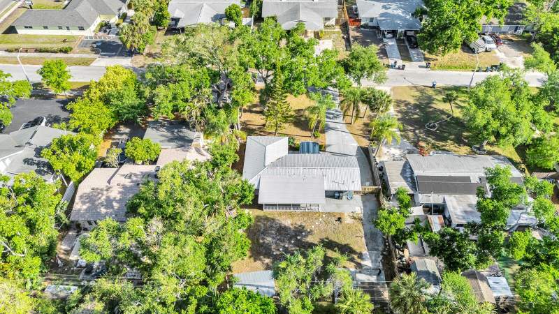 2 bedroom Single Family Residence at 2510 51st Avenue Terrace, College Heights, Bradenton — photo 3