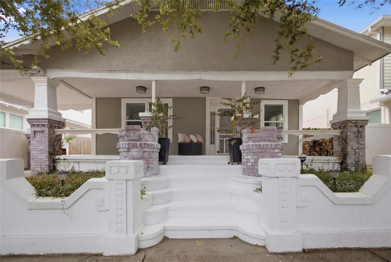 2132 W BEACH STREET home for sale in Mac Farlanes
