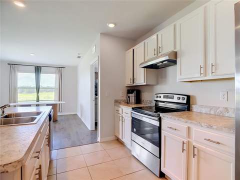 1040 Cambridge Drive, Winter Haven FL - photo 15 of 41
