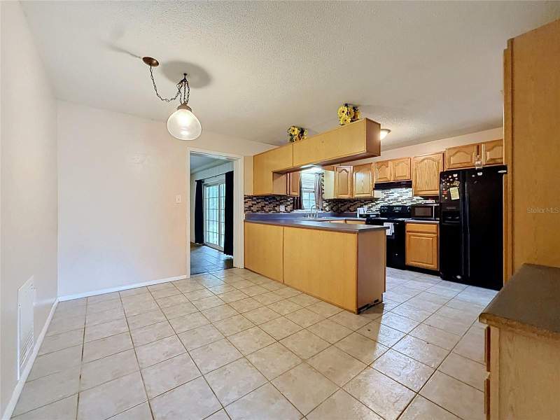 4 bedroom Single Family Residence at 1809 NE 6th Street, Heritage Hills, Ocala — photo 5