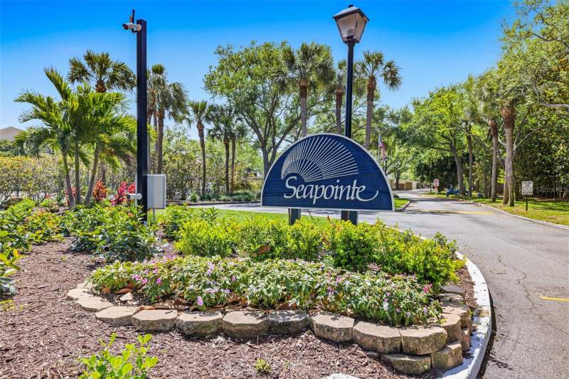 2 bedroom Condominium at 7520 Sunshine Skyway Lane #T22, Seapointe Terrace Condo, St Petersburg — photo 2