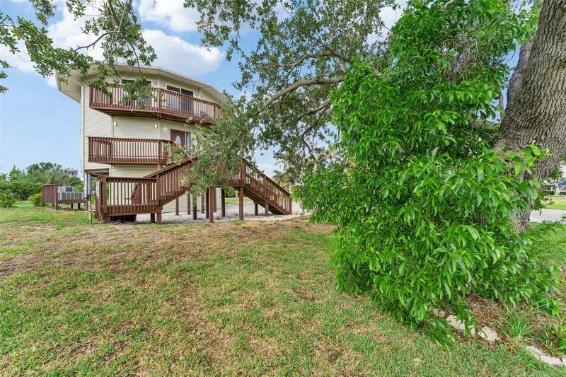 2 bedroom Single Family Residence at 16361 Stringfellow Road, Four Winds Marina & Trail Park, Bokeelia — photo 3