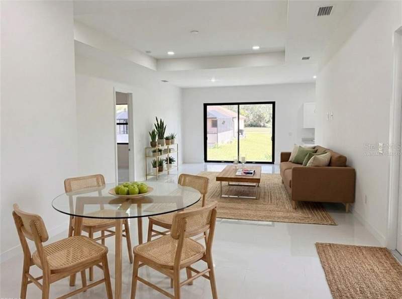 4 bedroom Single Family Residence at 4121 NW 22nd Street, Cape Coral, Cape Coral — photo 4