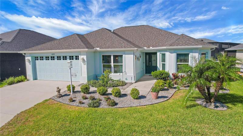 3 bedroom Single Family Residence at 939 Ebling Loop, The Villages, The Villages — photo 2