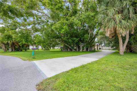 336 Timbruce Lane, Port Charlotte FL - photo 10 of 44