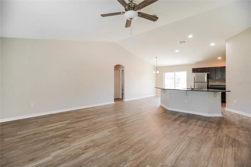 3 bedroom Single Family Residence at 24 Malauka Course Terrace, Silver Spgs Shores Un 31, Ocklawaha — photo 4
