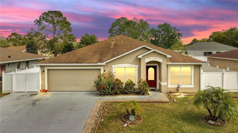 639 MESILLA DRIVE home for sale in Poinciana Village 1 Nbhd 1 South Poinciana