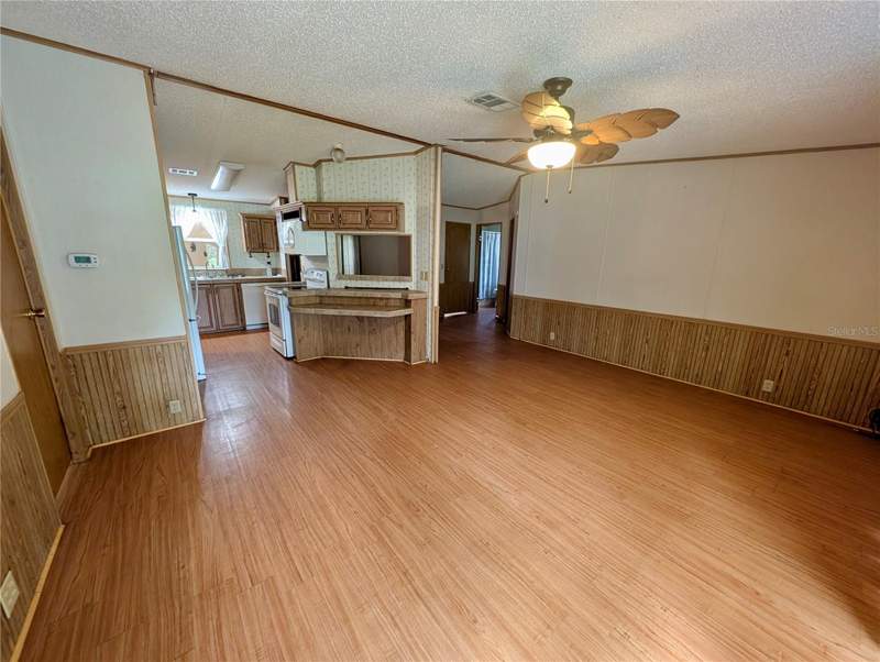 2 bedroom Manufactured Home at 12180 NE 238th Terrace, Non-Sub, Salt Springs — photo 2