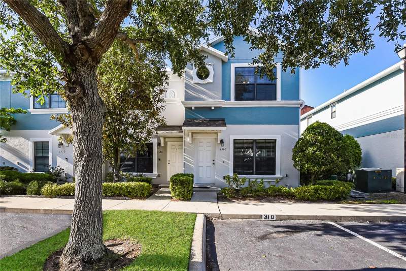 Windsor Lake Townhomes