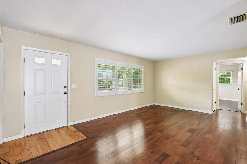 3 bedroom Single Family Residence at 1500 39TH STREET, CORSONS BLK 4 REP, ST PETERSBURG — photo 4