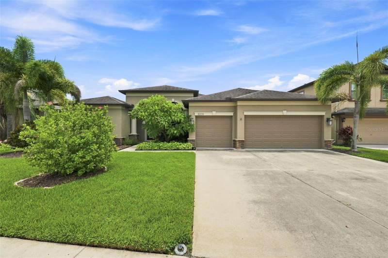 5 bedroom Single Family Residence at 5009 Jagged Cloud Drive, Dg Farms Ph 1B, Wimauma — photo 3