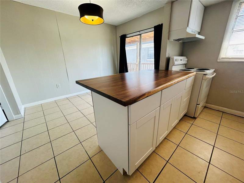2 bedroom Condominium at 2777 L B McLeod Road #D, Catalina Isles Condo, Orlando — photo 4
