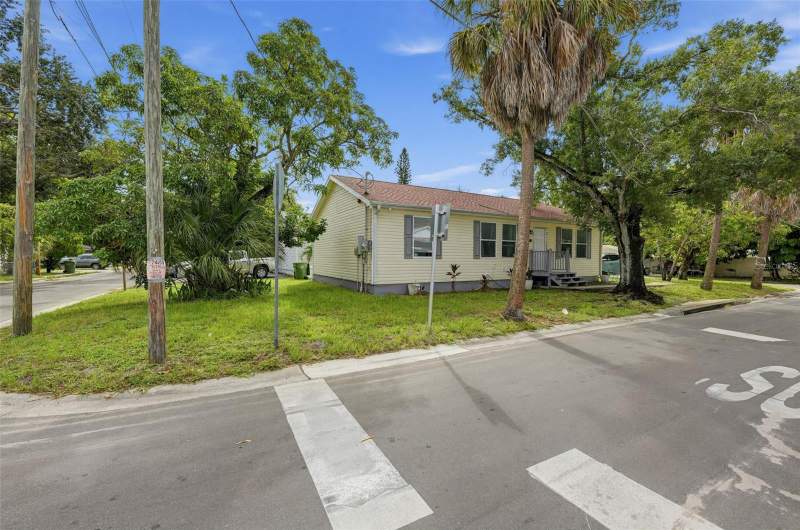 3 bedroom Single Family Residence at 521 12th Avenue, Mrs F N Hortons Add To Braidentown, Bradenton — photo 4