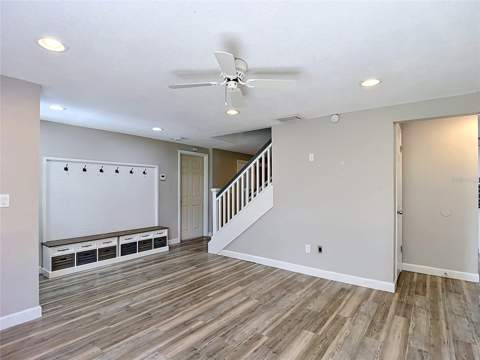 7010 Cobblewood Court, Tampa FL - photo 14 of 73