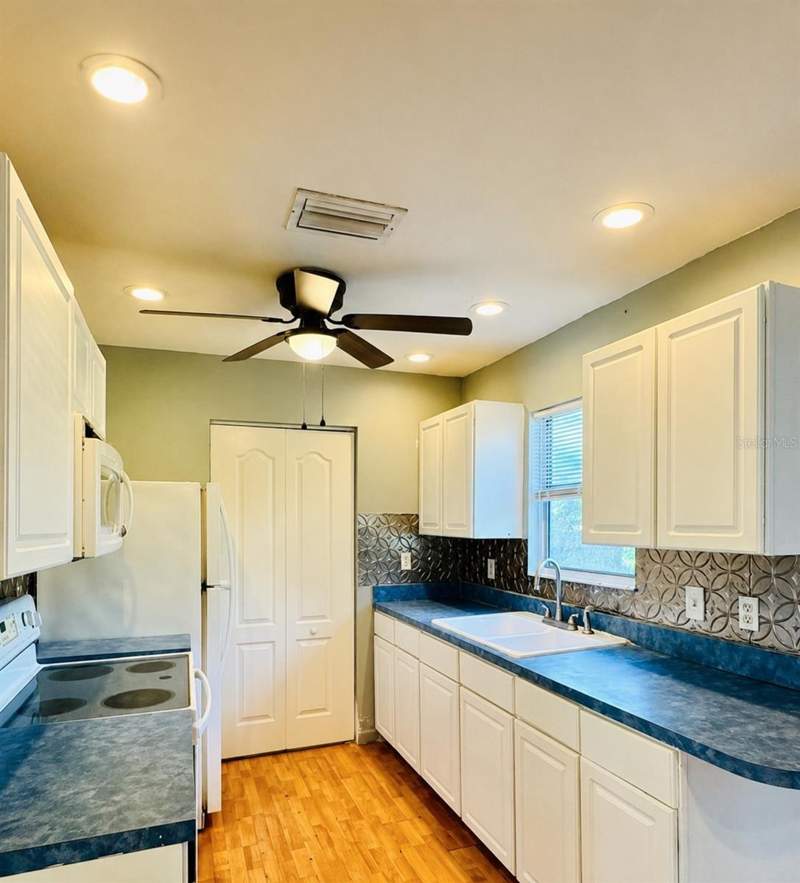 3 bedroom Single Family Residence at 12909 Litewood Drive, Parkwood Acres Sub, Hudson — photo 4