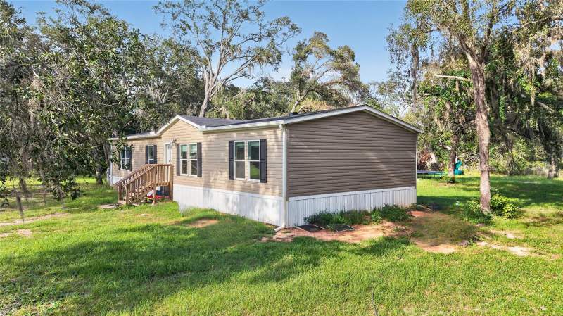 3 bedroom Manufactured Home at 17538 Evelyn Court, Suncoast Highlands, Spring Hill — photo 4