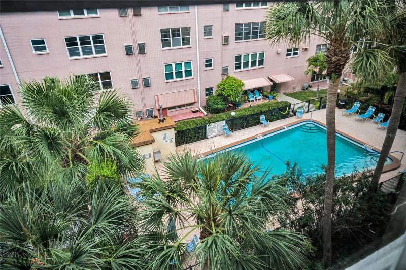 2 bedroom Condominium at 5501 80th Street #405, Five Towns Of St Pete, St Petersburg — photo 4