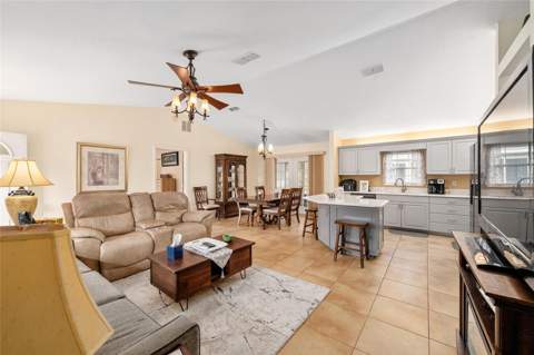 8516 SE 137th Loop, Summerfield FL - photo 11 of 68