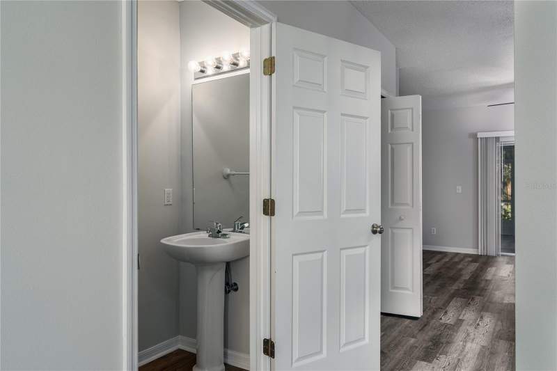 2 bedroom Townhouse at 6213 Osprey Lake Circle, Osprey Run Twnhms Ph 2, Riverview — photo 5