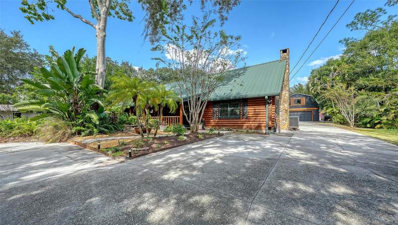 4 bedroom Single Family Residence at 10604 Oak Run Drive, Braden Pines Unit II, Bradenton — photo 2