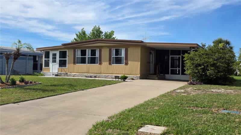 1203 APACHE CIRCLE home for sale in Tavares Lake Frances Estates