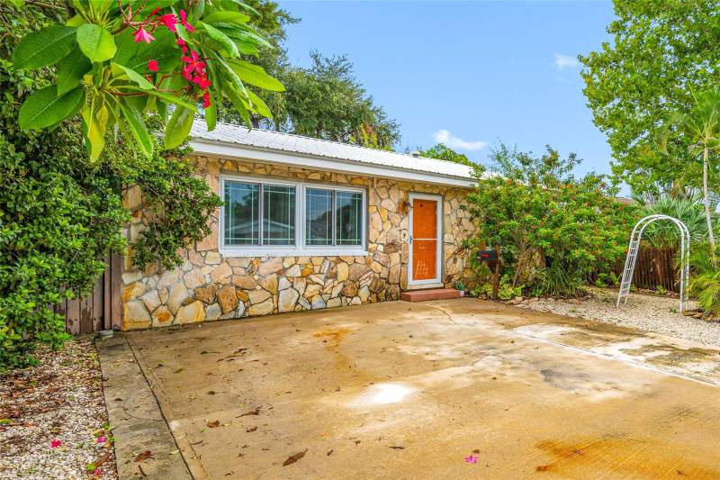 3 bedroom Single Family Residence at 3935 11TH AVENUE, CORSONS SUB, ST PETERSBURG — photo 3