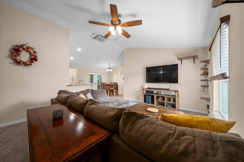 3 bedroom Single Family Residence at 391 Marion Oaks Pass, Marion Oaks #9, Ocala — photo 3
