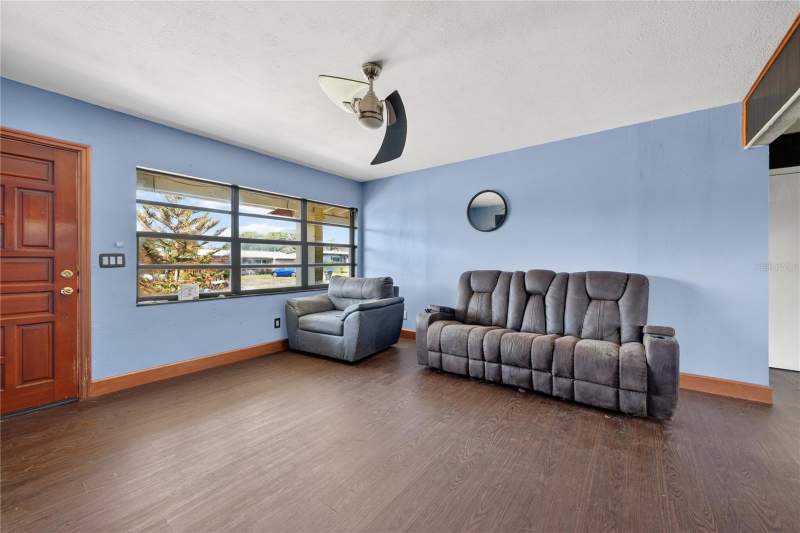 3 bedroom Single Family Residence at 6031 W. RIDGEWOOD AVENUE, CRESCENT HGTS, ORLANDO — photo 4