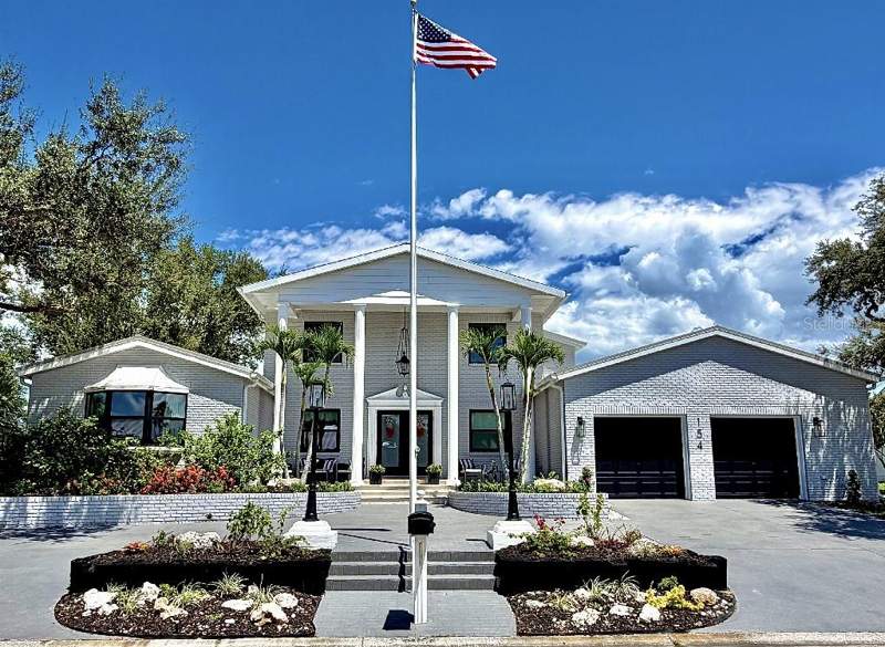 154 LOOKOUT POINT DRIVE home for sale in Southbay Yacht & Racquet Club