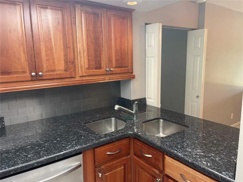2 bedroom Villa at 90 S Highland Avenue #1, Lake Tarpon Sail & Tennis Club, Tarpon Springs — photo 4