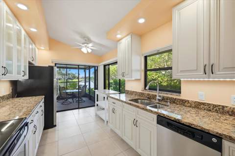 214 Southampton Drive #327, Venice FL - photo 10 of 42
