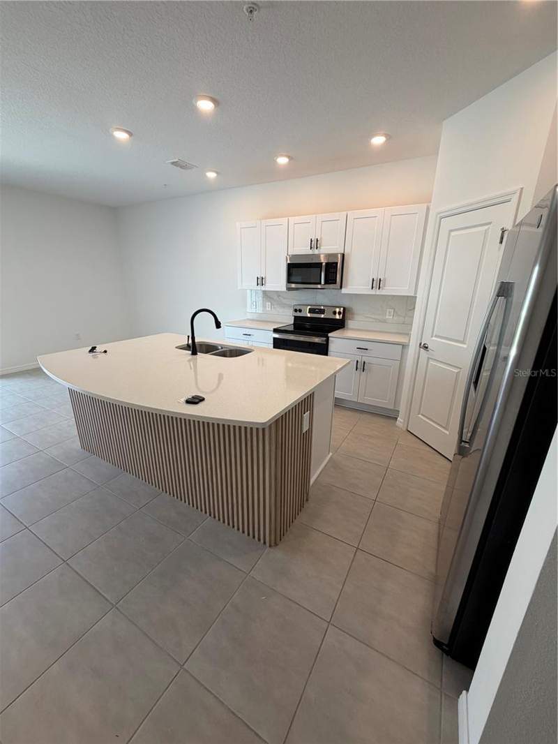 3 bedroom Townhouse at 4870 Spangle Drive, The Townhomes At Anthem Park, St Cloud — photo 2