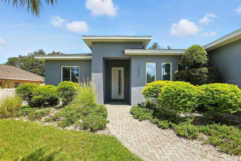 4 bedroom Single Family Residence at 1075 CHASE DRIVE, ISLAND POINTE SUB, WINTER GARDEN — photo 2