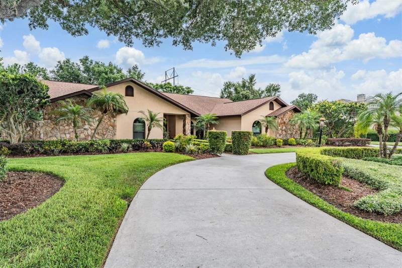4 bedroom Single Family Residence at 13203 Spindlewyck Cove, Waterford On The Alafia, Riverview — photo 4