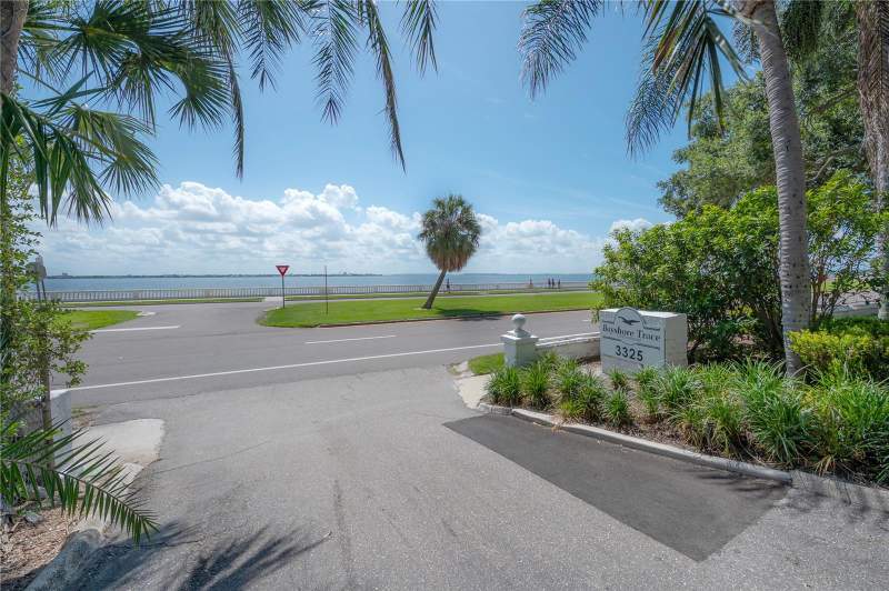 2 bedroom Condominium at 3325 Bayshore Boulevard #A17, Bayshore Trace Condo, Tampa — photo 4