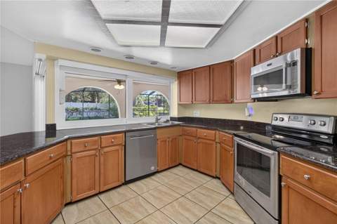 10 Linden Lane, Palm Harbor FL - photo 21 of 47