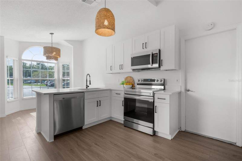 3 bedroom Single Family Residence at 239 PANORAMA DRIVE, SEASONS THE, WINTER SPRINGS — photo 4