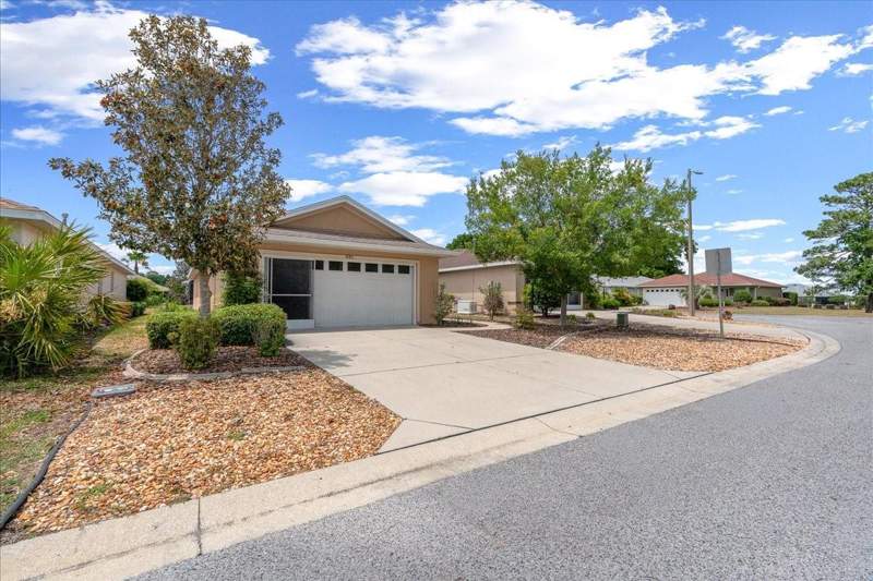 2 bedroom Single Family Residence at 9183 SW 102nd Circle, On Top Of The World, Ocala — photo 4