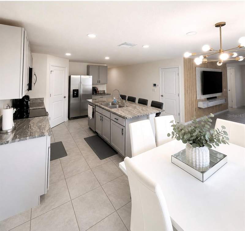 4 bedroom Single Family Residence at 3727 Capri Coast Drive, North Park Isle Ph 1B 1C & 1D, Plant City — photo 2