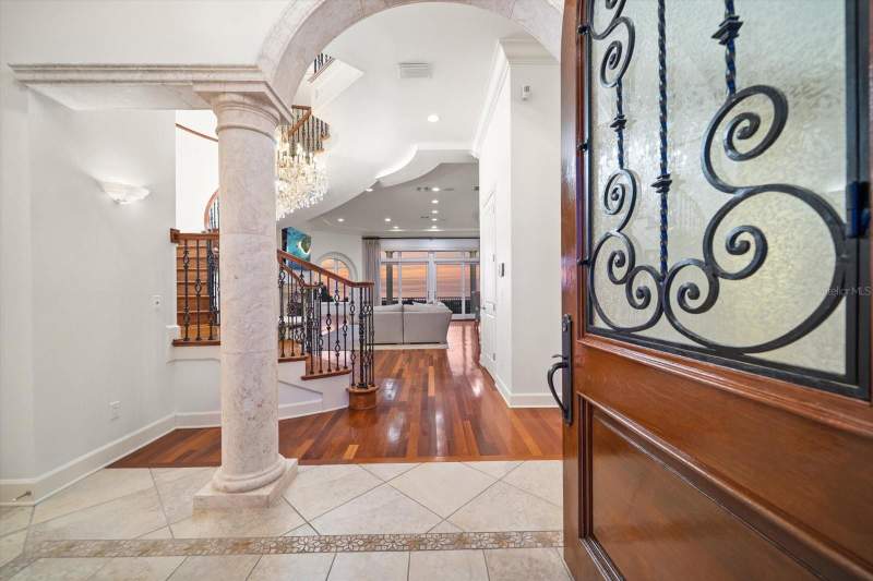 5 bedroom Single Family Residence at 1040 Eldorado Avenue, Mandalay Sub, Clearwater Beach — photo 5