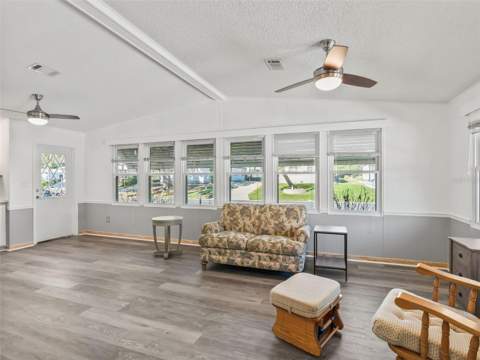 1514 Hillcrest Drive, Lady Lake FL - photo 7 of 35