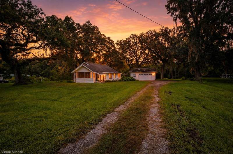 2 bedroom Single Family Residence at 1205 S Main Street, Reids Sub, Brooksville — photo 2