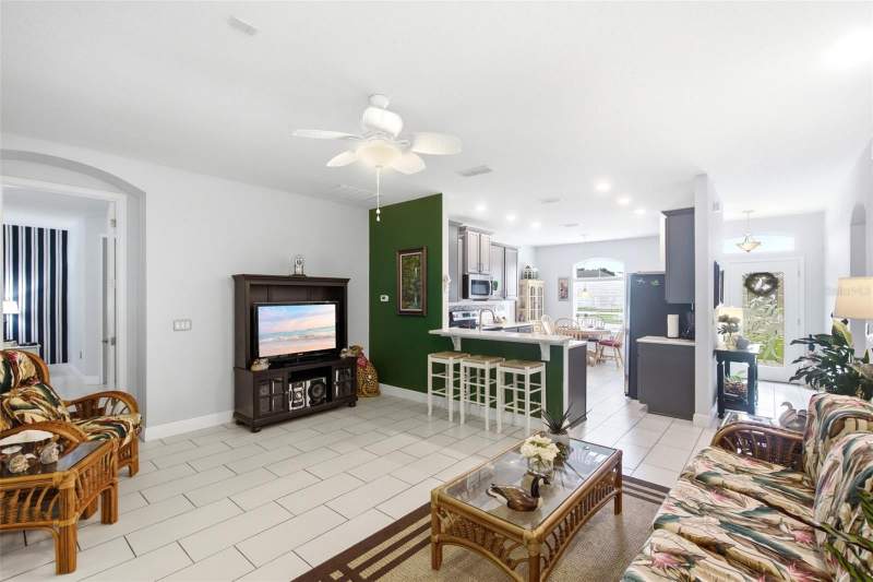 3 bedroom Single Family Residence at 500 Bird Song Court, Ridgewood Crossing, Deland — photo 3