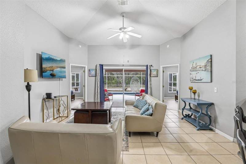 4 bedroom Single Family Residence at 536 Pine Cone Drive, Florida Pines Ph 01, Davenport — photo 4