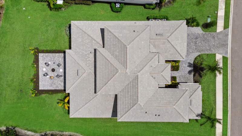4 bedroom Single Family Residence at 8129 Nevis Run, Isles At Lakewood Ranch Ph II, Lakewood Ranch — photo 5